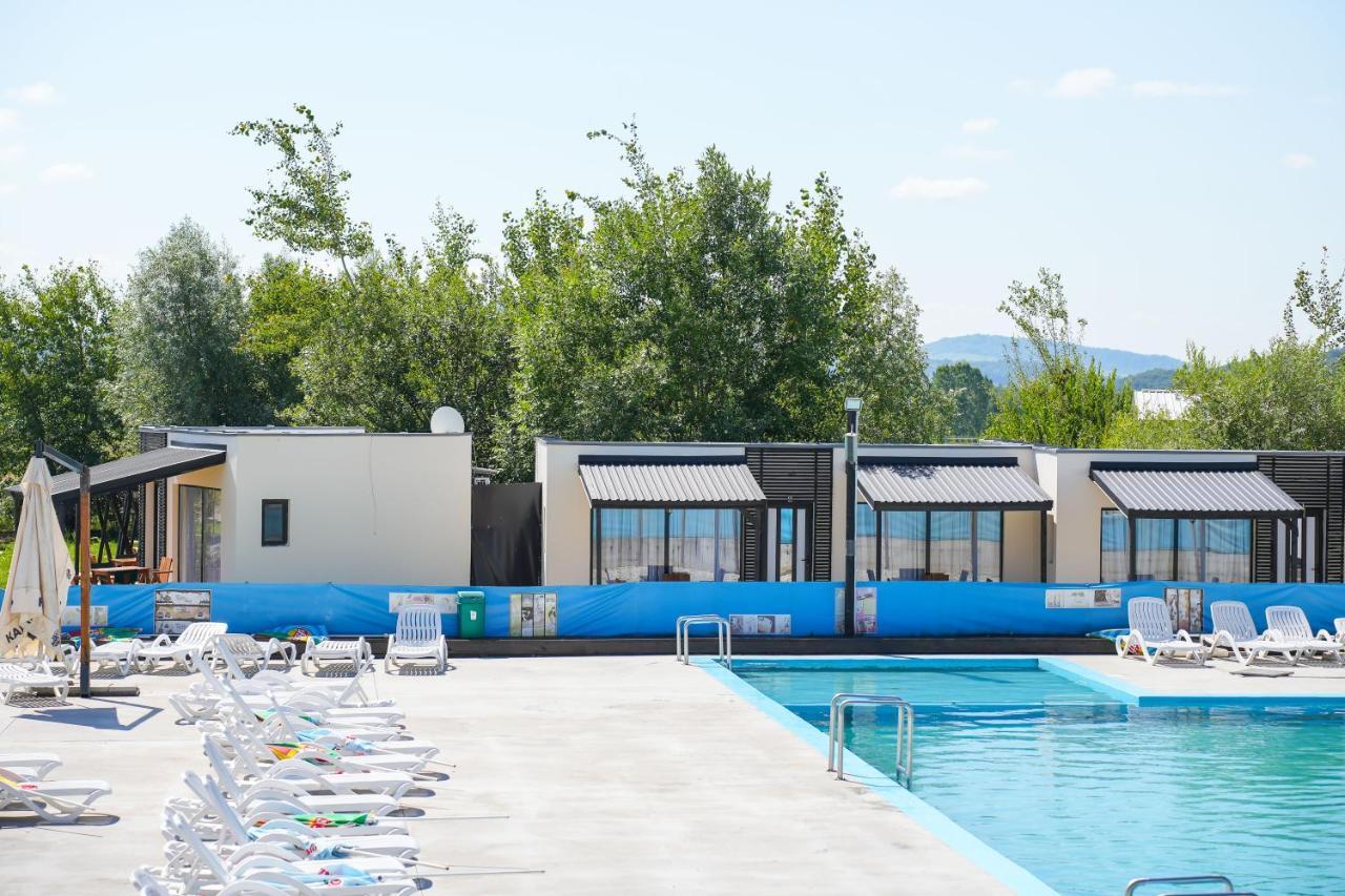 Bungalowuri "Doi Cocosi " Βίλα Horezu Εξωτερικό φωτογραφία