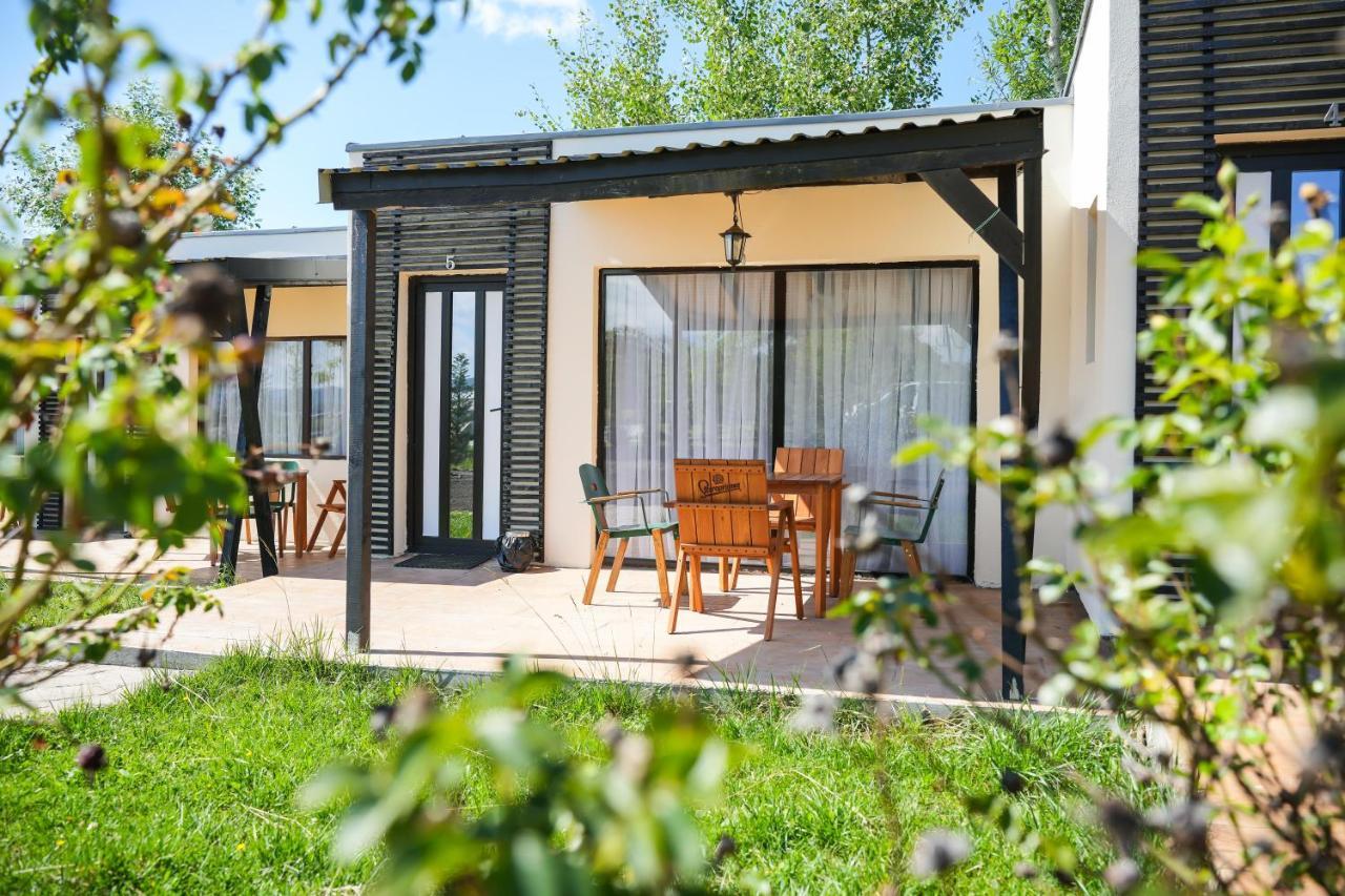 Bungalowuri "Doi Cocosi " Βίλα Horezu Εξωτερικό φωτογραφία