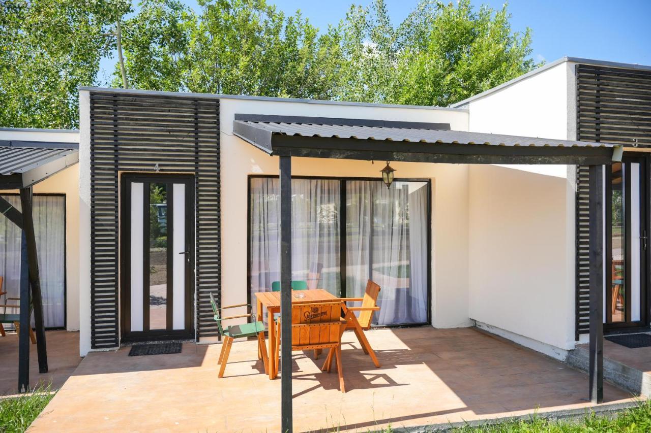 Bungalowuri "Doi Cocosi " Βίλα Horezu Εξωτερικό φωτογραφία