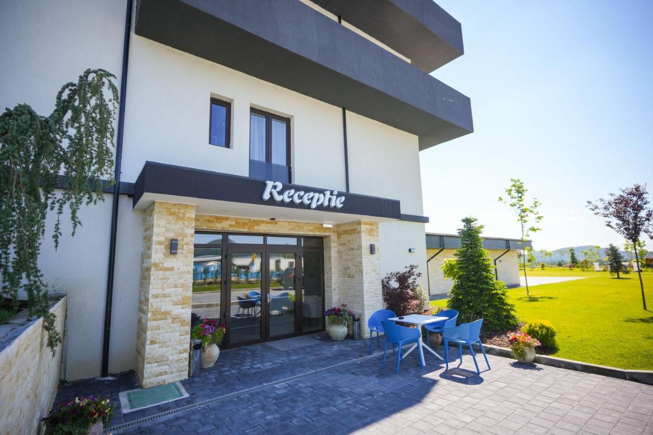 Bungalowuri "Doi Cocosi " Βίλα Horezu Εξωτερικό φωτογραφία